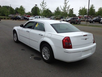 2010 Chrysler 300  Touring