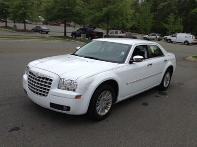 2010 Chrysler 300  Touring