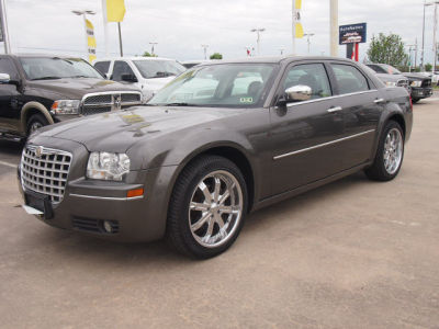 2010 Chrysler 300  Touring