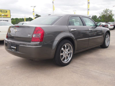 2010 Chrysler 300  Touring