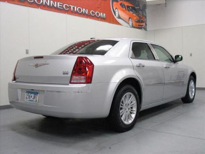 2010 Chrysler 300  Touring