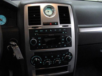 2010 Chrysler 300  Touring