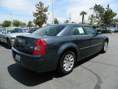 2008 Chrysler 300  LX
