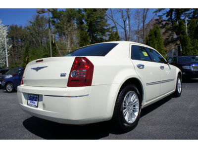 2010 Chrysler 300  Touring