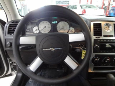 2010 Chrysler 300  Touring