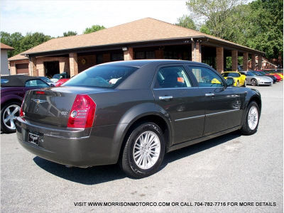 2010 Chrysler 300  Touring