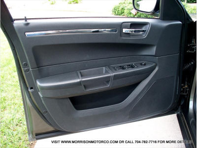 2010 Chrysler 300  Touring