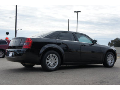2009 Chrysler 300  LX