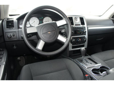 2009 Chrysler 300  LX