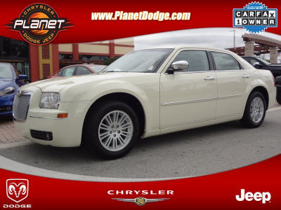 2010 Chrysler 300  Touring Plus