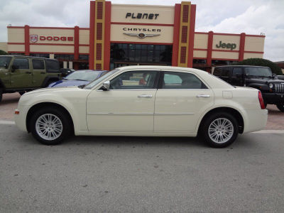 2010 Chrysler 300  Touring Plus