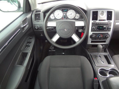 2010 Chrysler 300  Touring Plus