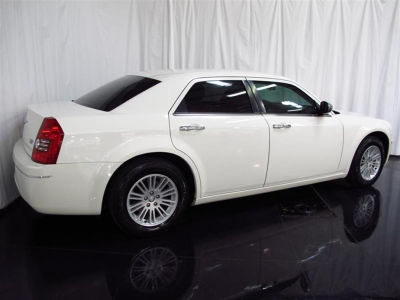 2010 Chrysler 300  Touring