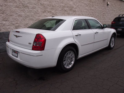 2010 Chrysler 300  Touring