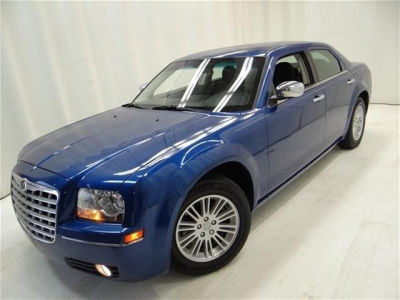 2010 Chrysler 300  Touring