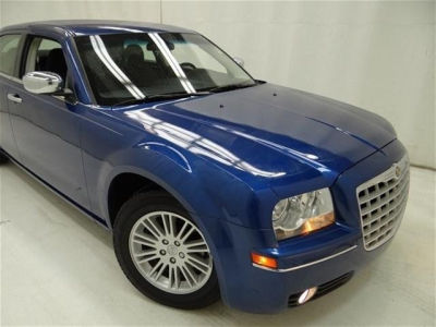 2010 Chrysler 300  Touring