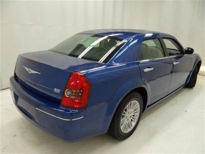 2010 Chrysler 300  Touring