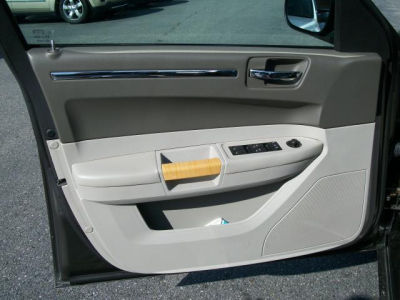 2008 Chrysler 300  Limited