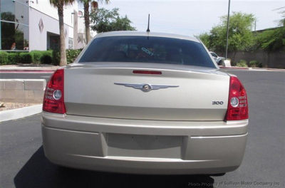 2008 Chrysler 300  LX