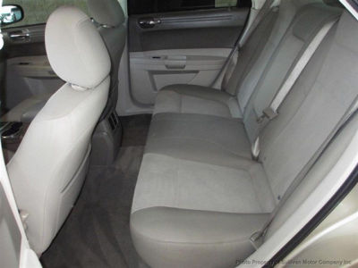 2008 Chrysler 300  LX