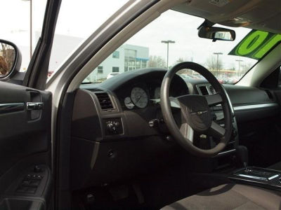 2010 Chrysler 300  Touring