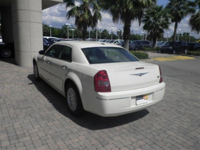 2010 Chrysler 300  Touring