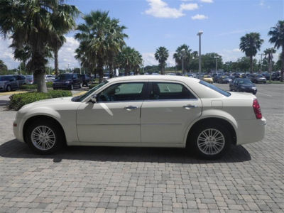 2010 Chrysler 300  Touring