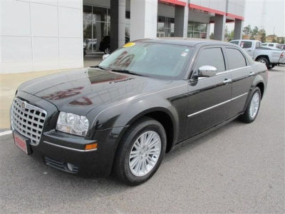2010 Chrysler 300  Touring Signature