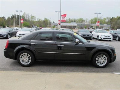 2010 Chrysler 300  Touring Signature