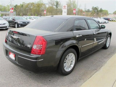 2010 Chrysler 300  Touring Signature