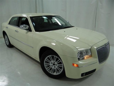 2010 Chrysler 300  Touring