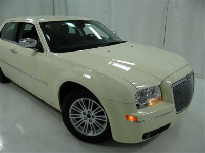 2010 Chrysler 300  Touring
