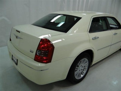 2010 Chrysler 300  Touring
