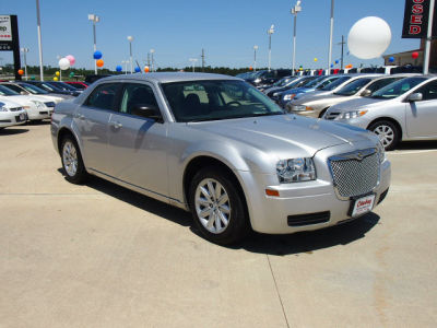 2008 Chrysler 300  LX