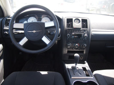 2008 Chrysler 300  LX