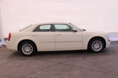 2010 Chrysler 300  Touring