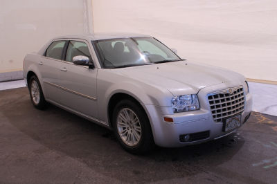 2010 Chrysler 300  Touring