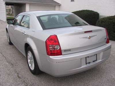 2010 Chrysler 300  Touring