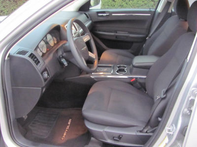 2010 Chrysler 300  Touring