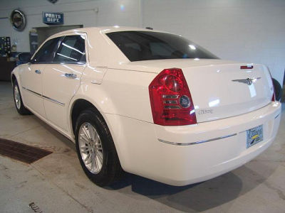 2010 Chrysler 300  Touring