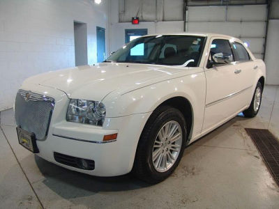 2010 Chrysler 300  Touring