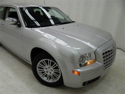 2010 Chrysler 300  Touring
