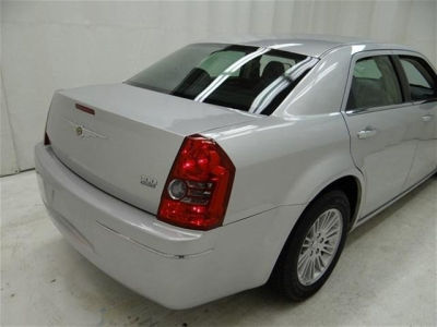 2010 Chrysler 300  Touring