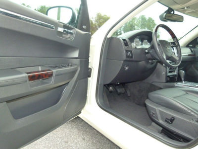 2010 Chrysler 300  Limited