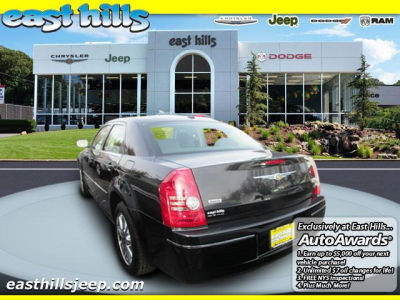 2009 Chrysler 300  Touring/Signature Series
