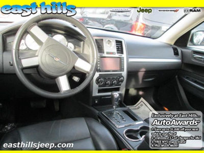 2009 Chrysler 300  Touring/Signature Series