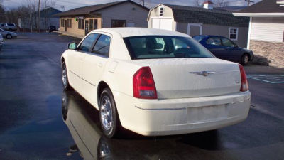 2005 Chrysler 300  Touring
