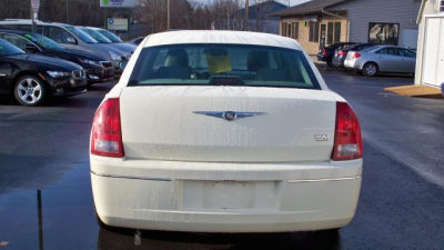 2005 Chrysler 300  Touring