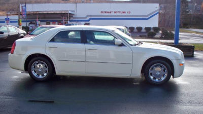 2005 Chrysler 300  Touring