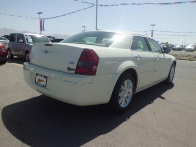 2010 Chrysler 300  Touring